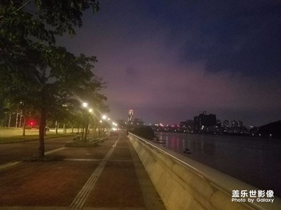 虎门地标的夜