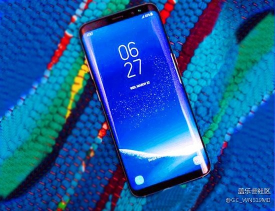 三星S8:被遭甩脸!网友:买了就回家跪搓衣板吧 三星S8:被遭甩脸!网友:买了就回家跪搓衣板吧