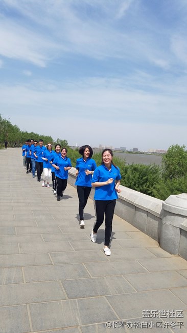 微笑在脸 服务在心 微笑在脸 服务在心