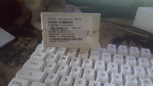 国行三星s6edge屏幕有红线按前置摄像头就没有了刚过保一个月