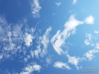 蔚蓝的天空白云朵朵