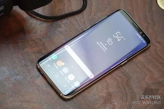 三星今年的两部新机:一台销量仅30万,一台已跳水800元! 三星今年的两部新机:一台销量仅30万,一台已跳水800元!