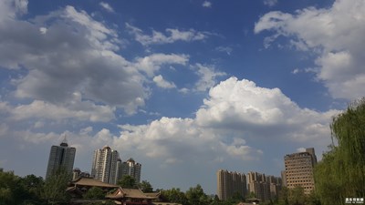 夏日的云