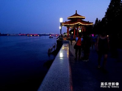 江边
