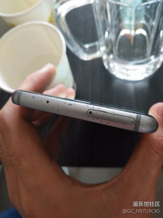 关于s7edge中框