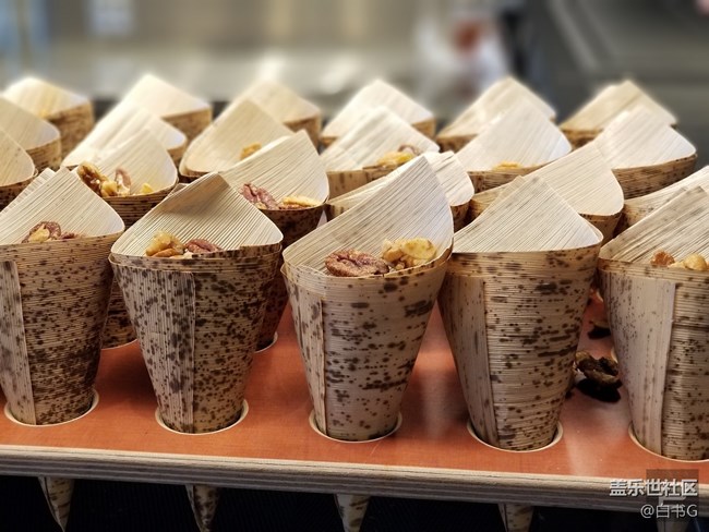 【外媒对比iPhone7】1200万双摄  Note 8 虚化样张赏析