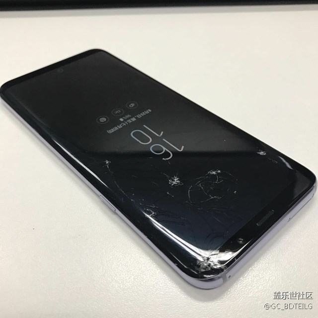 屏碎了