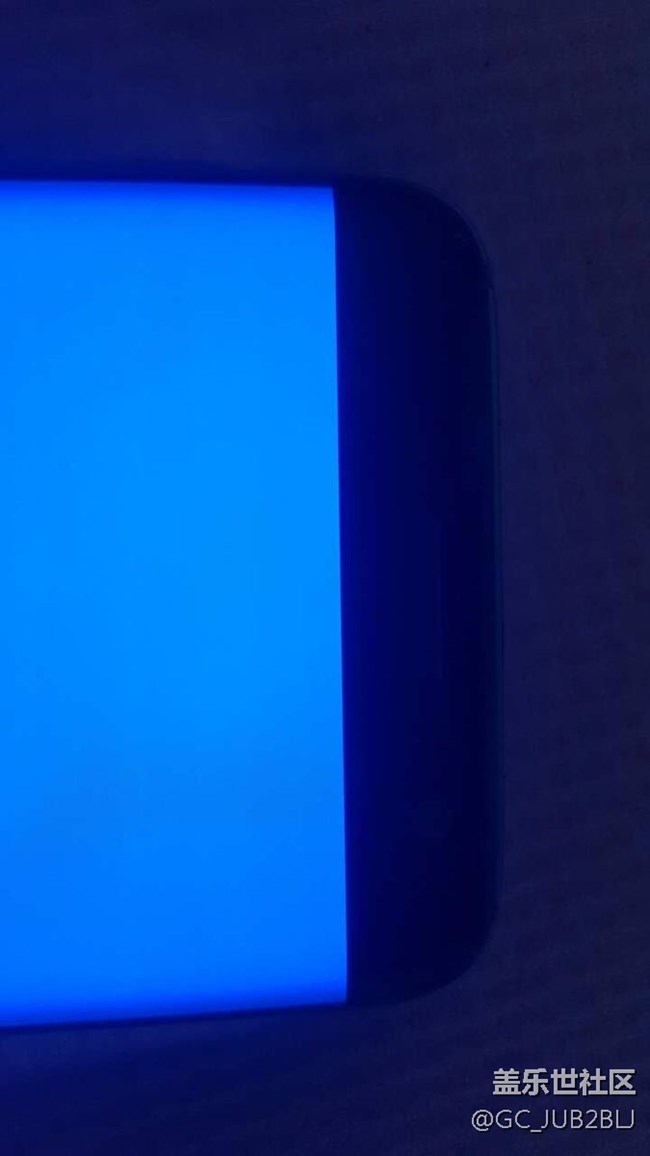 三星s7edge屏幕上方变色