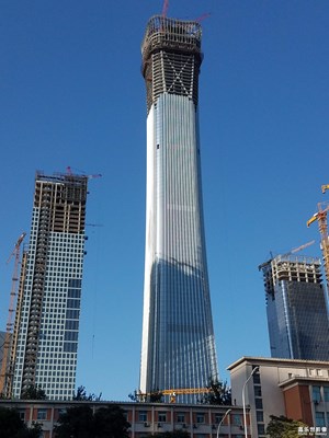 建设中的中国尊