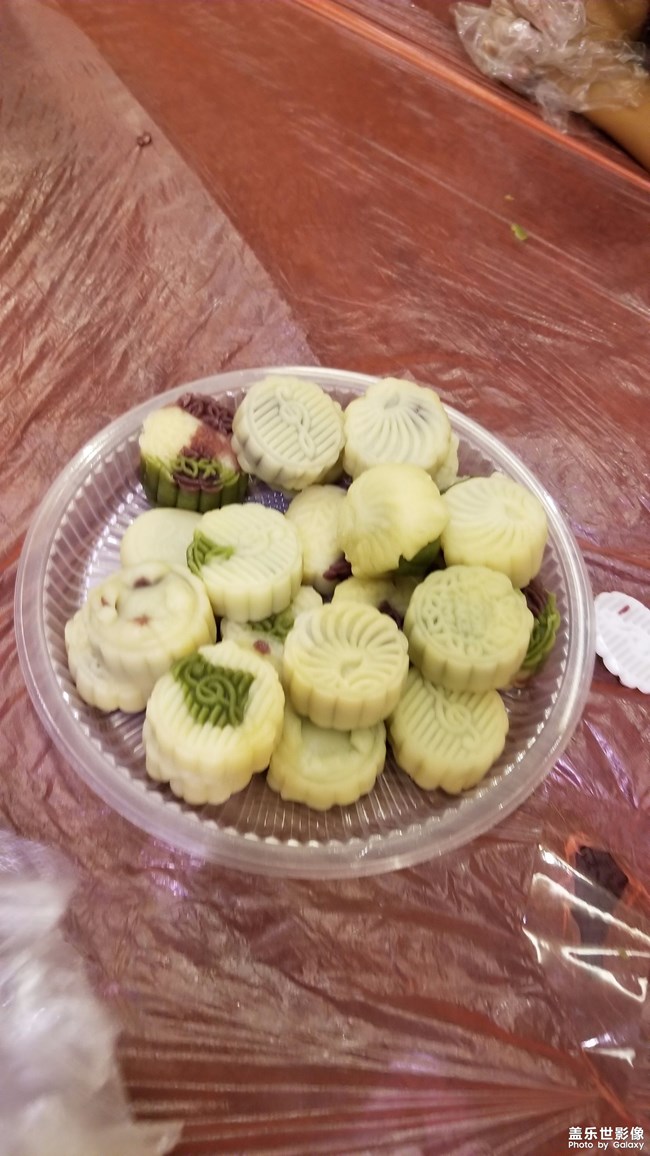 十一假期团圆季+制作月饼