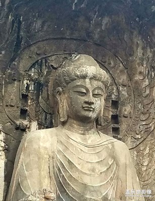 龙门石窟