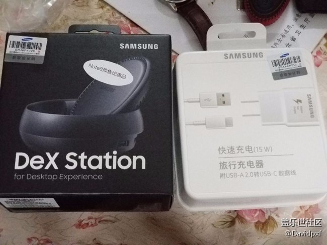 预约赠品已到，还有额外旅行充。