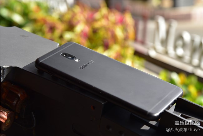 三星中国特供机C8——中端机的新选择