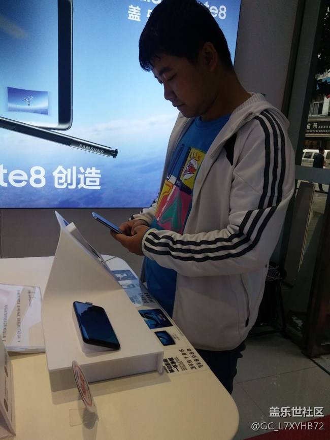 贵州地区毕节战队    王婷        爱S8的男孩