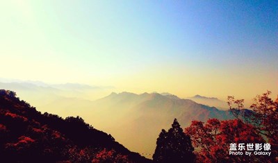 十月的山，四月的你