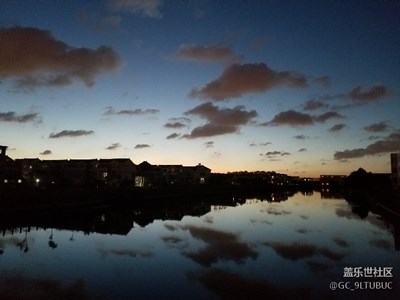 拍才知道+城中村的夜景也很美