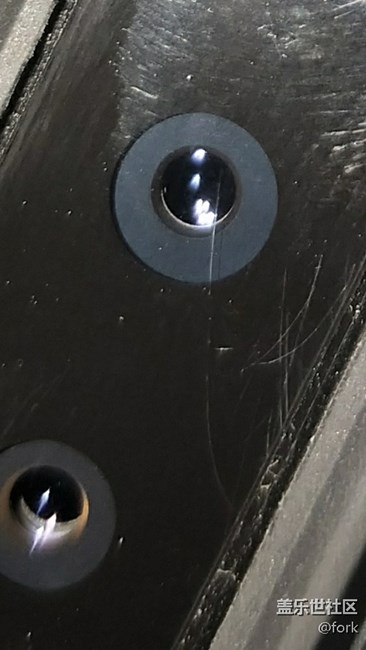 note8摄像头材质？