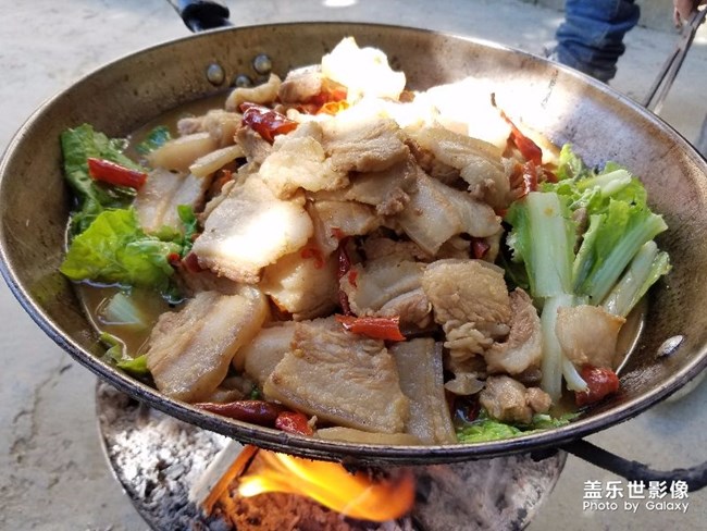 大块吃肉，大碗喝酒