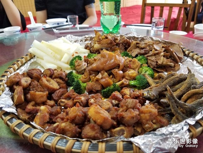 吊烧鸡，烤全羊！美味极了