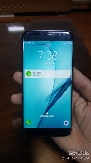 我s7edge 屏幕上下拖动图片有不跟手的横条阴影