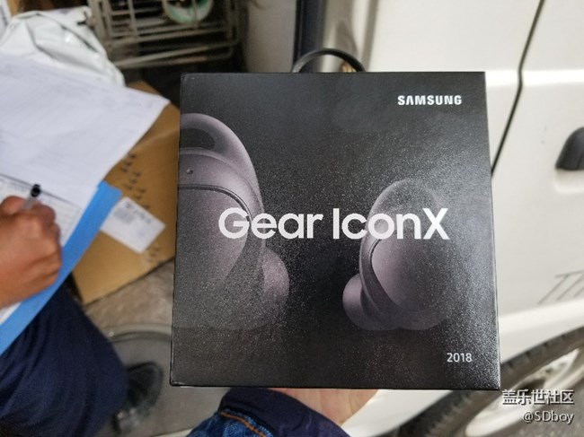 下午刚到的2018版gear iconX，支持bixby