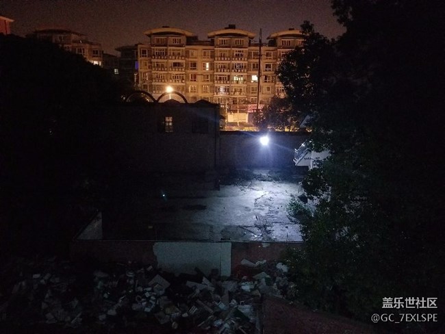 S8拍夜景的时候屏幕预览超级模糊