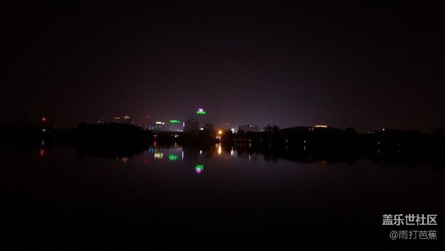 大明湖夜色