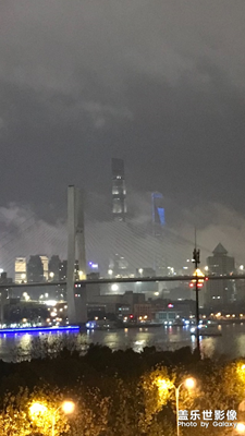 雾霾后的上海