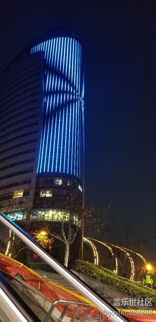 Note  8双摄镜头的实时虚化加上夜视仪就是强