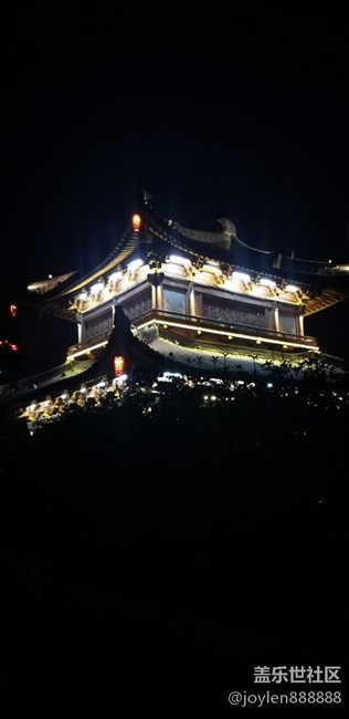 Note  8双摄镜头的实时虚化加上夜视仪就是强
