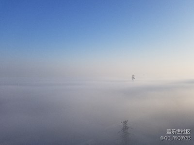 雾中的早晨