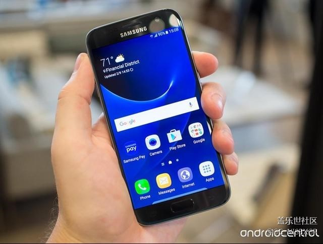 三星S7成一代跳水王：仅售1300元 除了系统烂价格没毛病