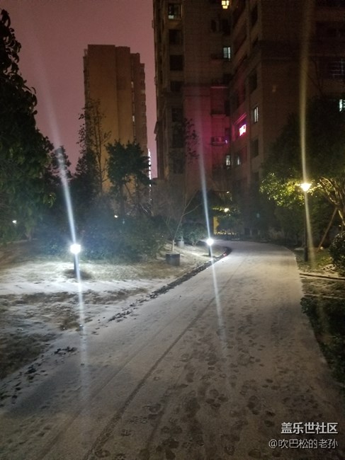 为什么我的note8 照夜景路灯就会这样