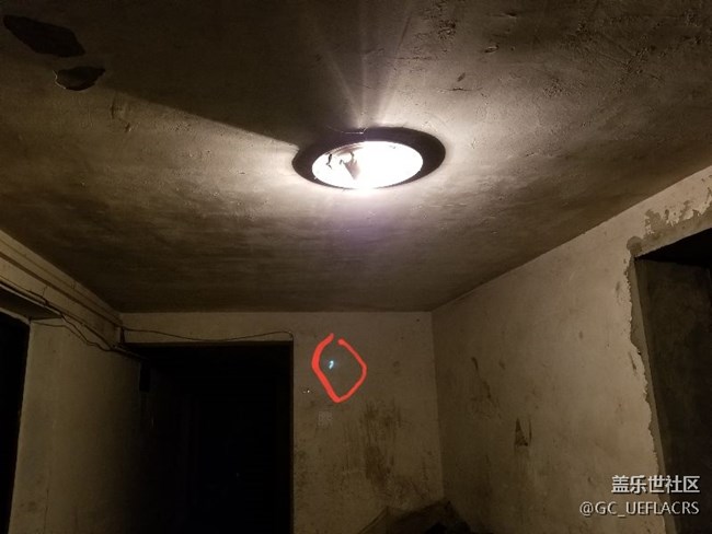 求助各位星粉，照片有光斑怎么回事