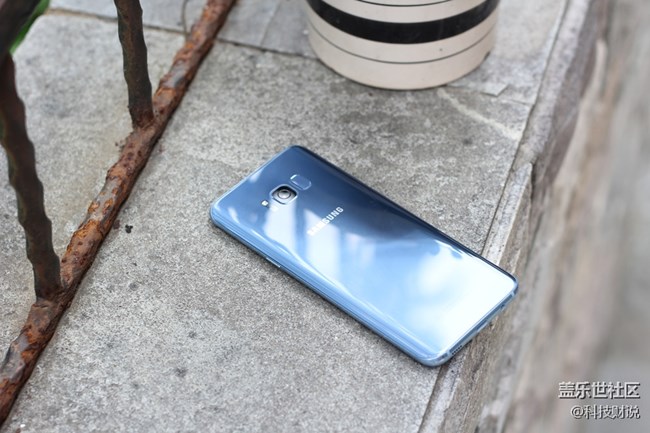 以S8+的素质现在一点也不过时，价格适中，合适入手