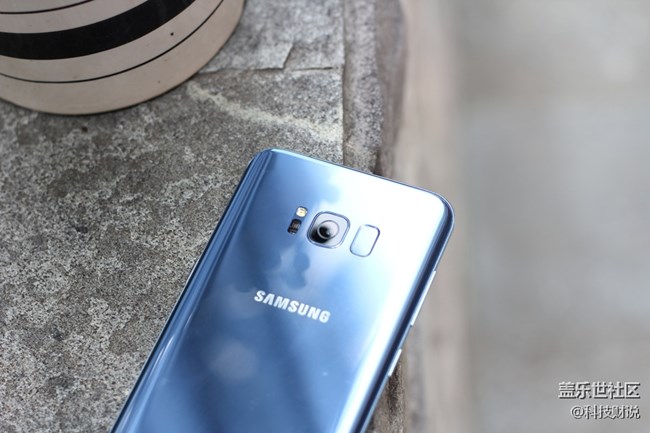 以S8+的素质现在一点也不过时，价格适中，合适入手