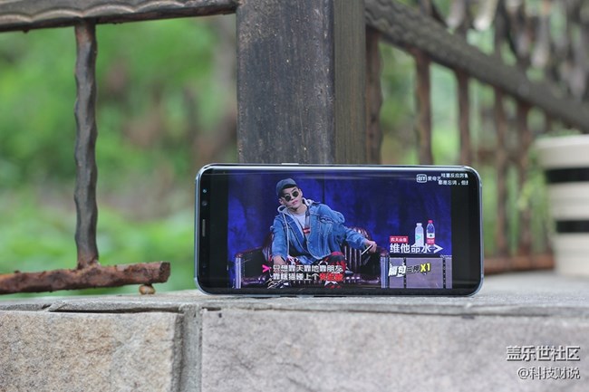 以S8+的素质现在一点也不过时，价格适中，合适入手