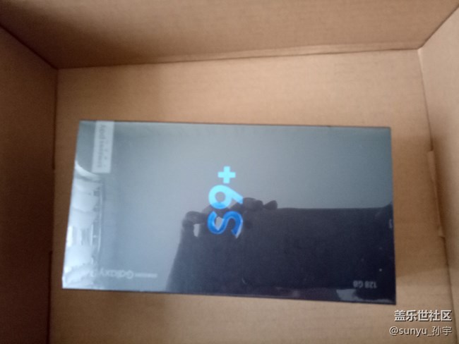 十号下午三点多到货，开机上手，附图（s9p，黑色，128G）