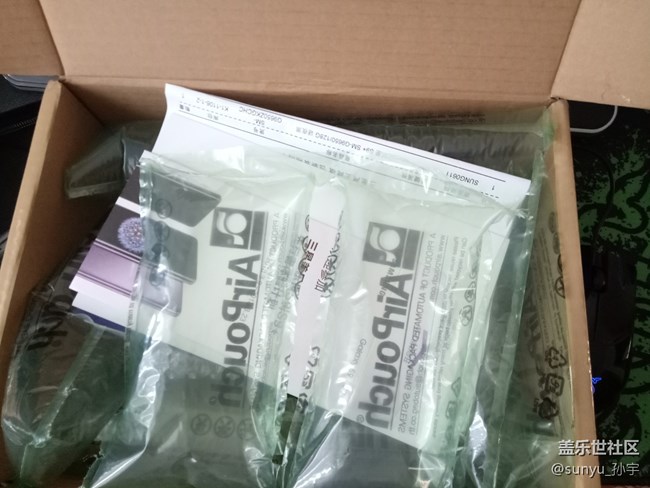 十号下午三点多到货，开机上手，附图（s9p，黑色，128G）