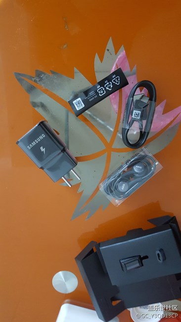S9+开箱图，