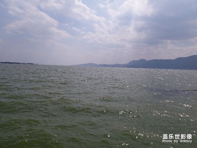 滇池