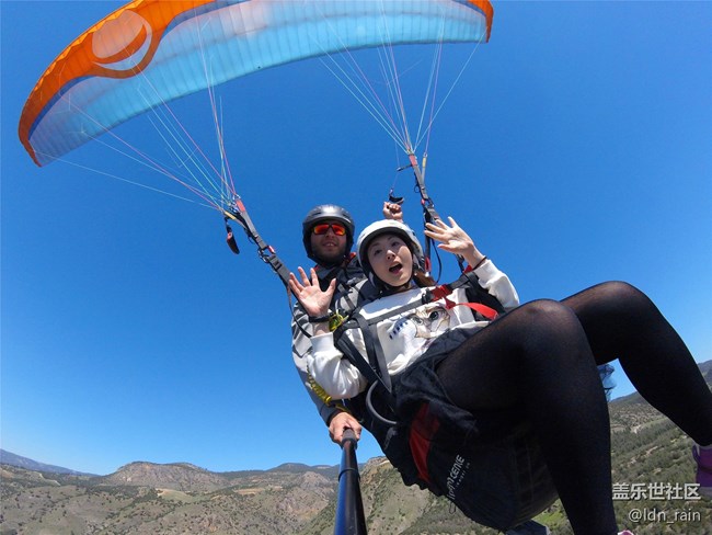小妮子的浪漫土耳其之旅-滑翔伞