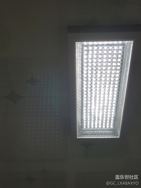 s9+夜拍强光下有重影  严重问题