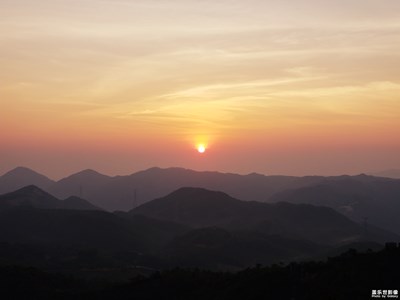 【中国最美瞬间】紫莲山日出