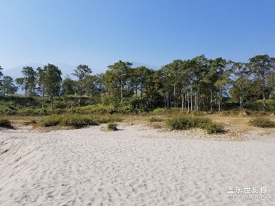 中国最美瞬间-怒江望兔峡银色沙滩