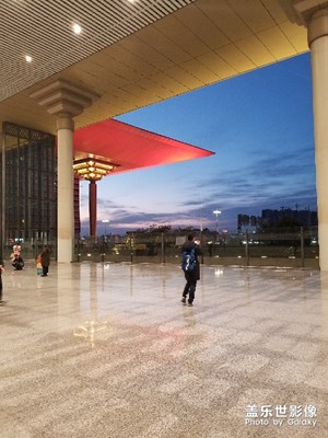 【中国最美瞬间】 南京南站的晚霞