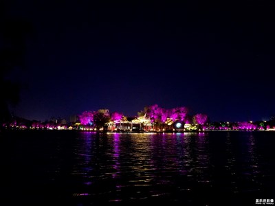 【中国最美瞬间】——大明湖的夜