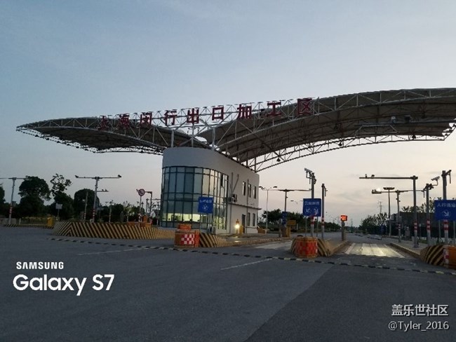 是8.0相机不行？还是我拍照姿势不对？