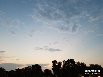 随手拍，江边天空