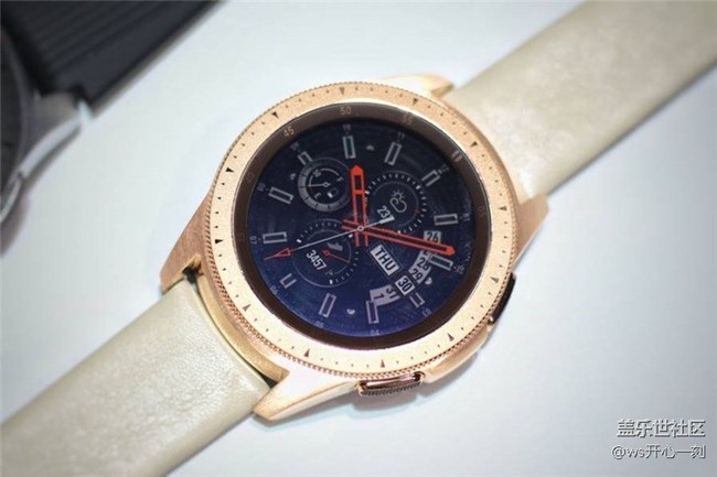 三星Galaxy Watch现场实拍图赏:看上去就像是一块真机械表 三星Galaxy Watch现场实拍图赏:看上去就像是一块真机械表